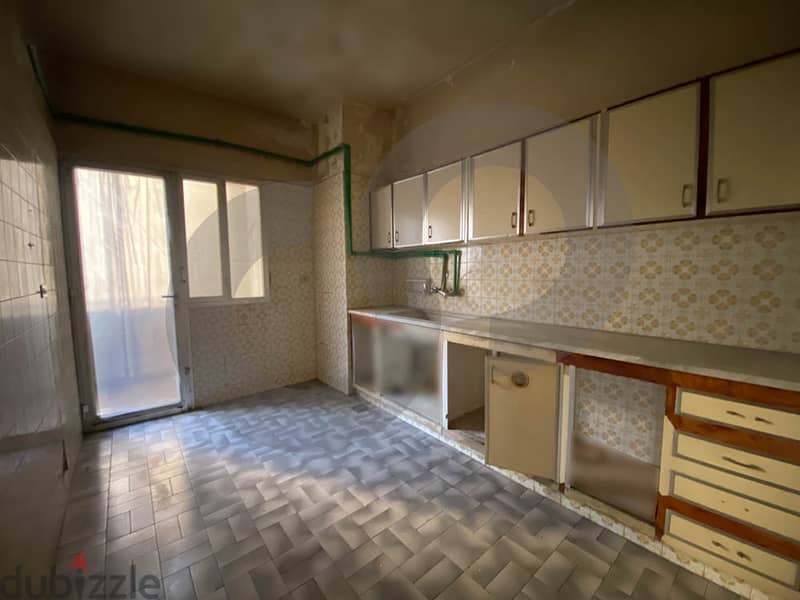 155 sqm apartment in Beirut - mar elias/بيروت - مارالياس REF#DE102186 2