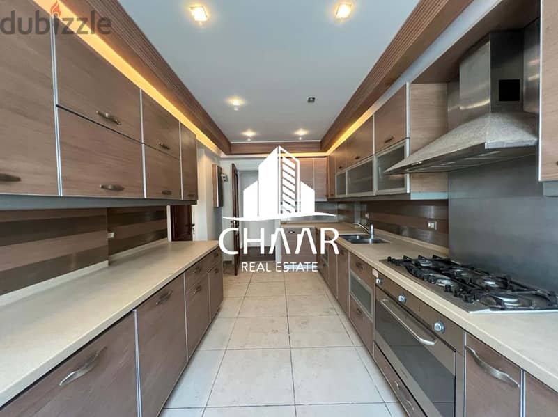 R1732 Splendid Apartment for Sale in Ramlet Al-Baydaa 7
