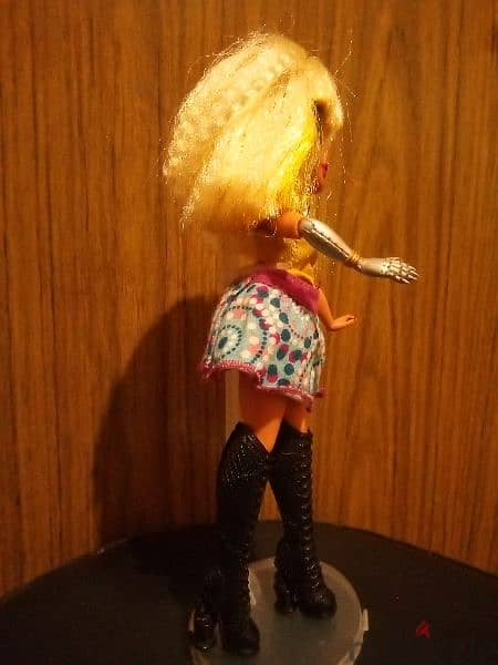 LOL REMIX ROCK SUPER SURPRISE OMG Great As new wearing RARE doll=30$ 3