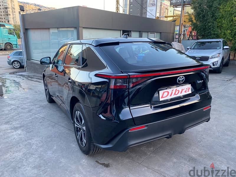 2022 Toyota BZ4X 5