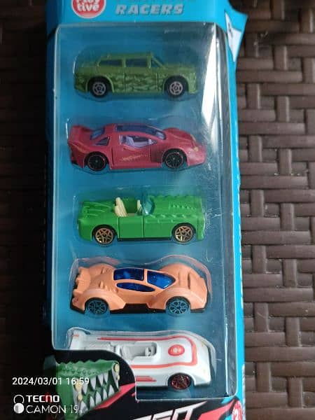 Playtive set of 5 cars 1