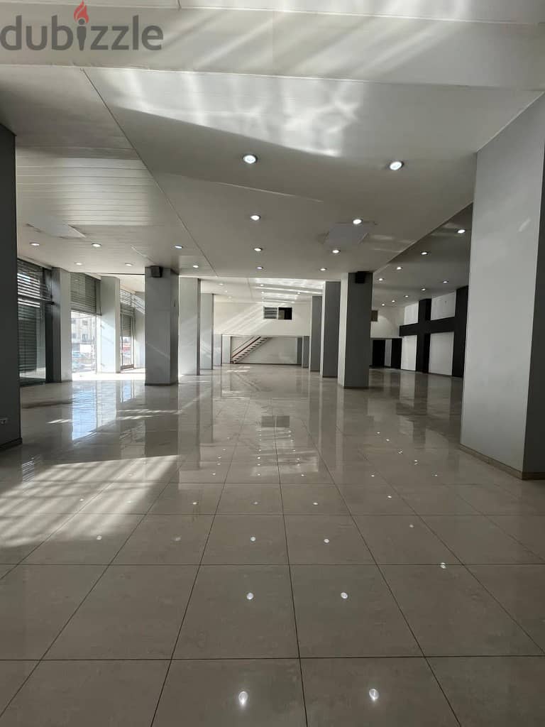 560 Sqm | Fully Renovated Showroom For Rent In Naher El Mot 1