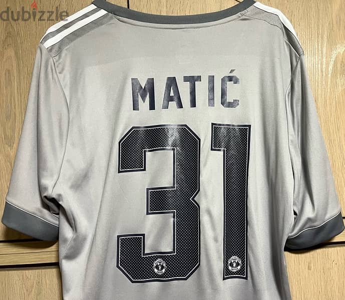 manchester united 17/18  third kit matić 31 0