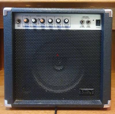 Electric guitar amplifier