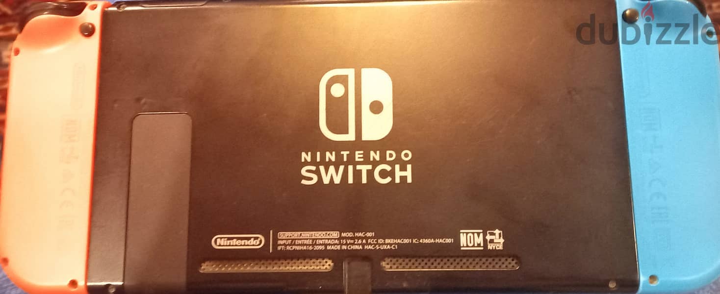 Nintendo Switch + 1-2 Switch game 2