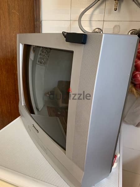 panasoic tv 20in 0