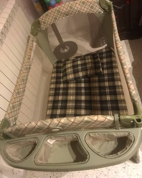 graco pack and go crib 2