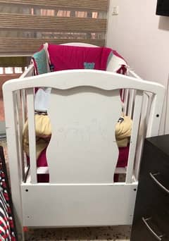 sleeping baby bed with mattress used only 5 months  81-241353