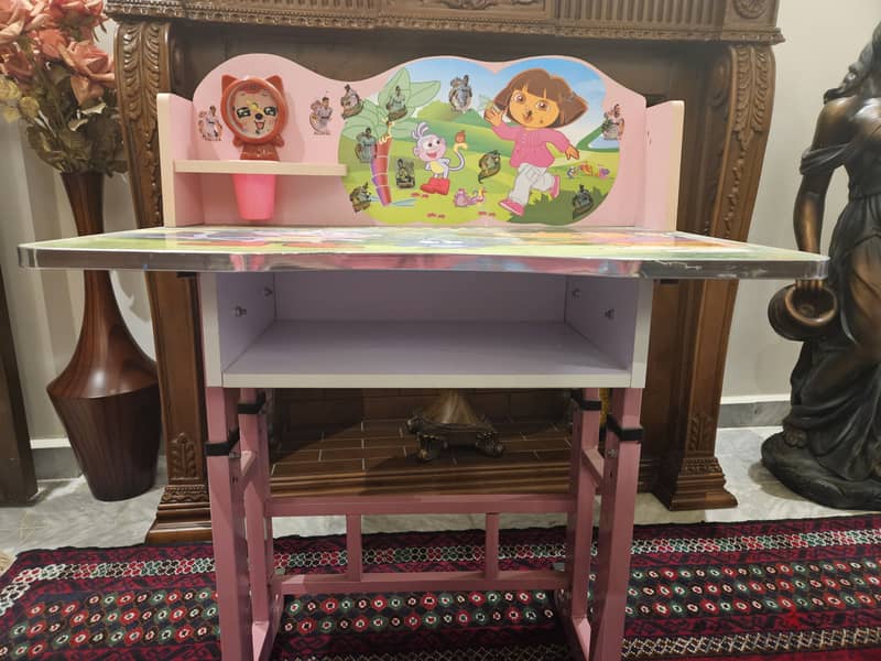 Desk for kids, طاولة مكتب للاطفال 1