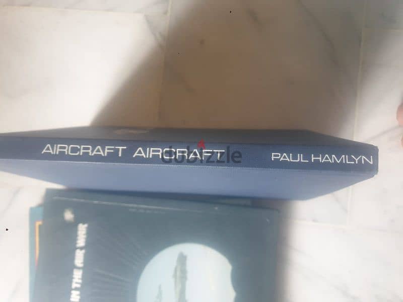 4 books with hardcover about aircraft and automobile 6