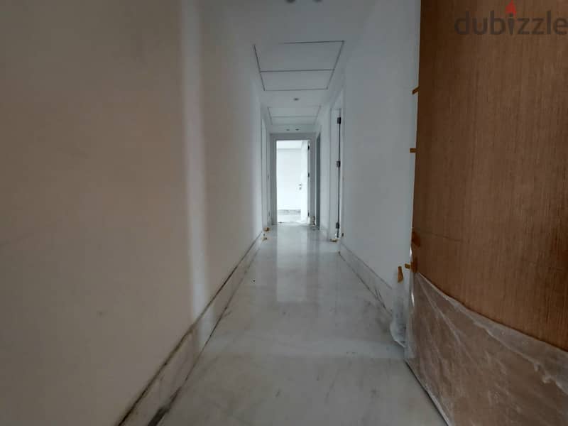 RA24-3295 Super Deluxe apartment in Ramlet el Bayda is for sale, 275m 10