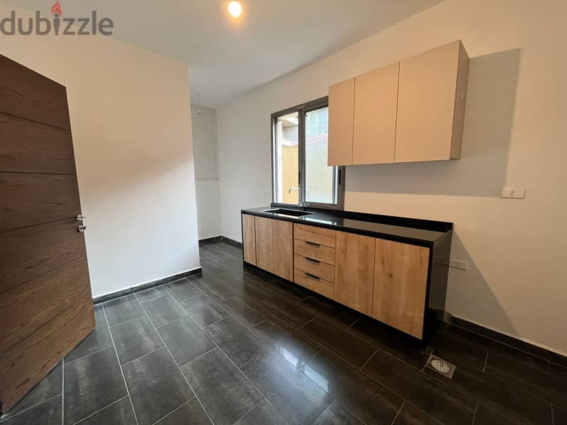 Duplex For Rent in zikrit دوبلكس للإيجار في زكريت 3