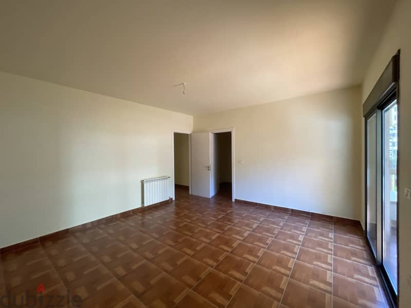 RWK254CA - Apartment For Sale in Sahel Alma - شقة للبيع في ساحل علما 4