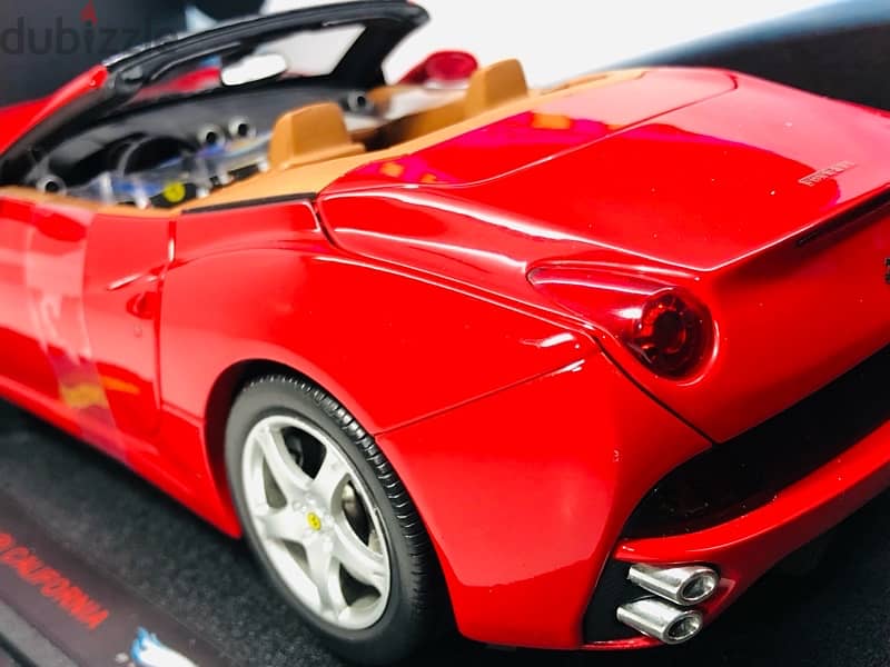 1/18 diecast Full Opening Ferrari California Hard Top By Elite 3