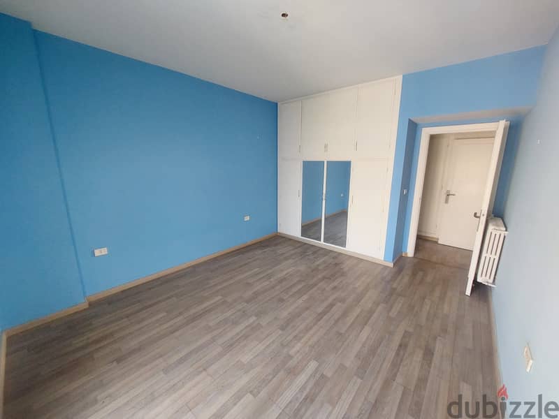 370 sqm apartment in Ramlet al Baida/الرملة البيضاء REF#AT102121 5