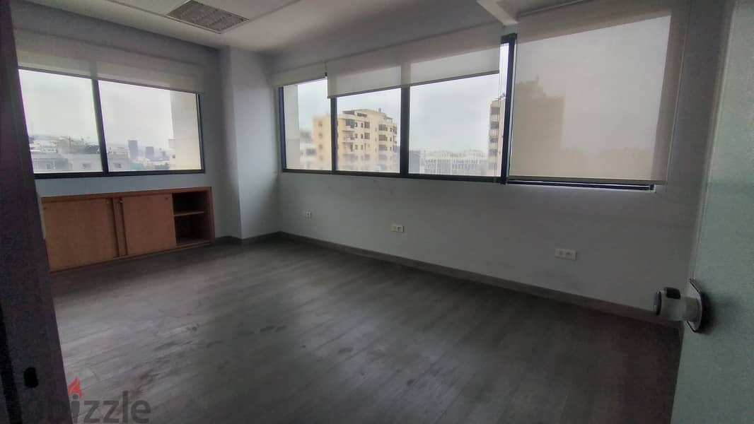 Large Office Space for rent in Dbayeh 7