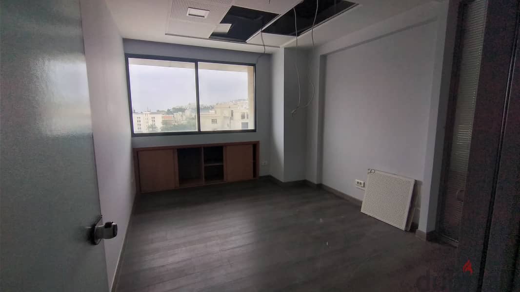 Large Office Space for rent in Dbayeh 6