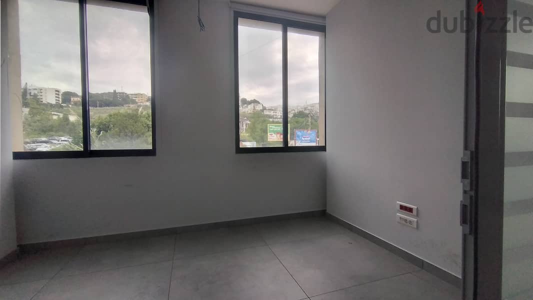 Office Space for rent in Dbayeh مكتب للايجار في ضبية 9