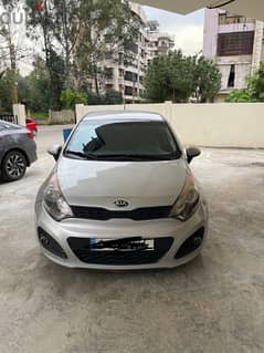 clean carfax in a very good condition please contact 76663865