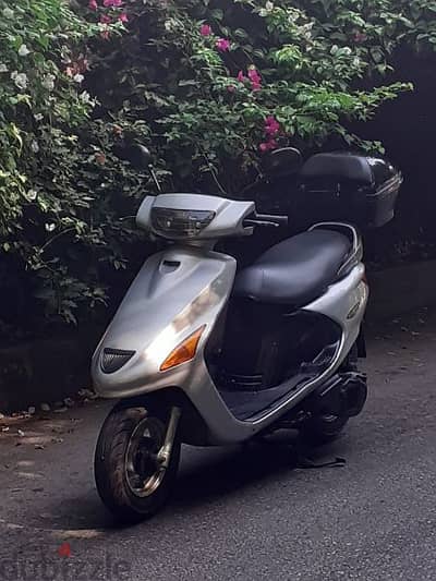 TOYOTA YAMAHA CYGNUS 125 MODEL 1998 أوراق معرض