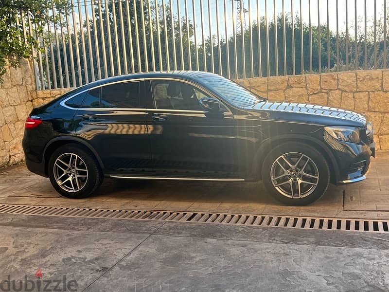 GLC 250 4matic Coupe AMG fron germany black on black full options 7