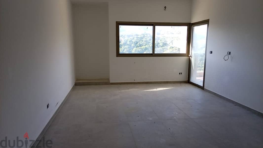LUXURIOUS apartment for RENT, in AMCHIT/JBEIL,with a mountain view. 7