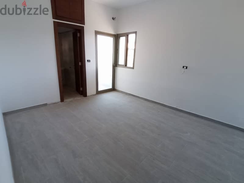 LUXURIOUS apartment for RENT, in AMCHIT/JBEIL,with a mountain view. 9