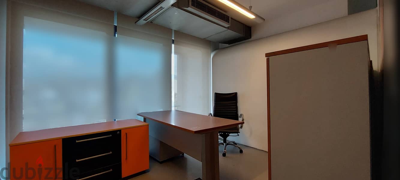 Office for rent in Furn El Chebbak مكتب للإيجار في فرن الشباك 16