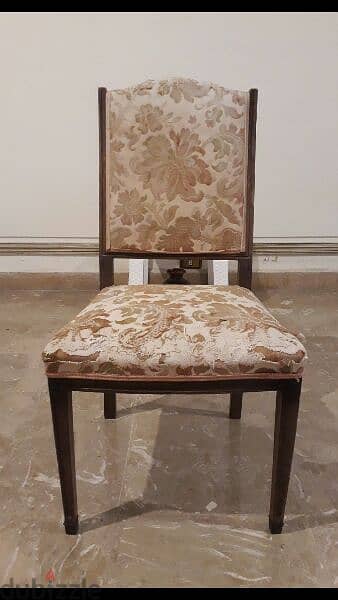 ANTIQUE WOOD CHAIR 1