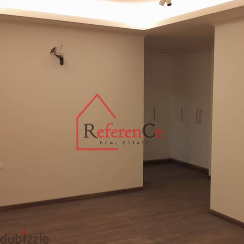 Deluxe apartment in Yarzeh شقة ديلوكس في اليرزة 3