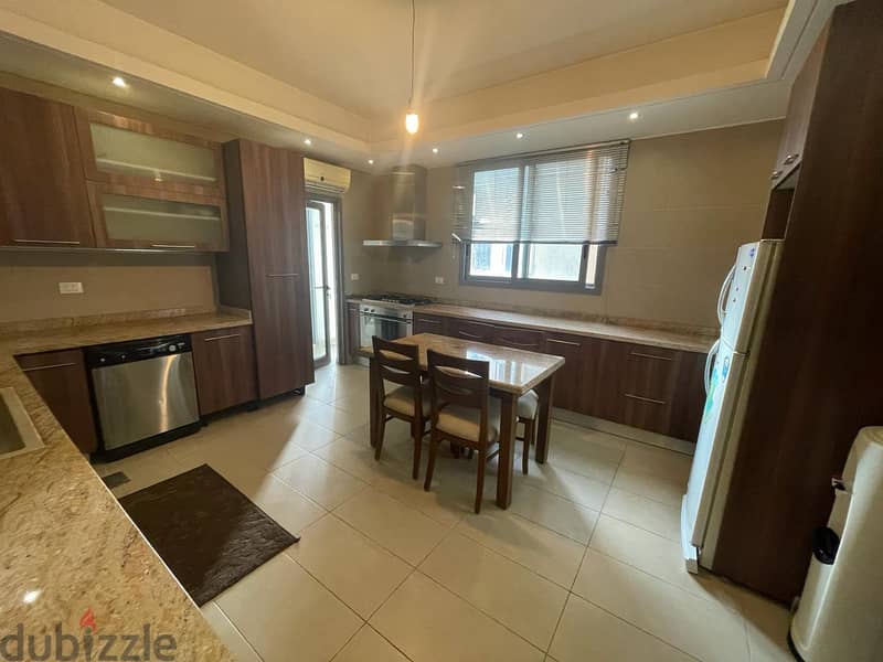 Apartment for sale in Badaro شقة للبيع في بدارو 5