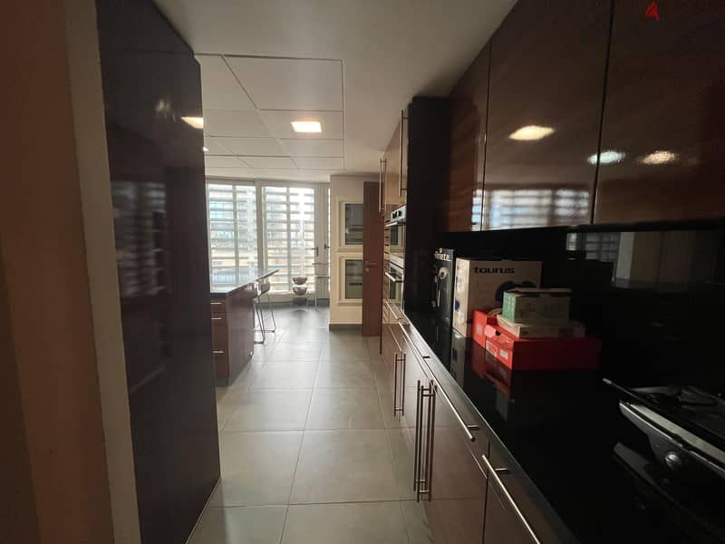 3 Bedroom Apartment in Bay Tower 8