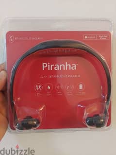 Piranha bluetooth wireless earphone