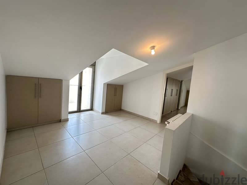 Beautiful 300 m² duplex for sale in (Monteverde) 9