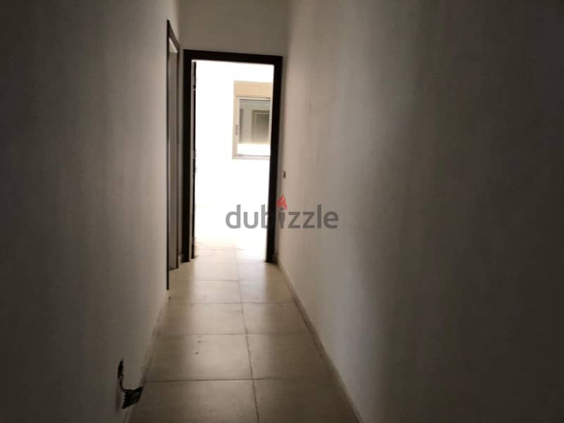 Apartment For in Sale in Aoukar شقة للبيع في عوكر 3