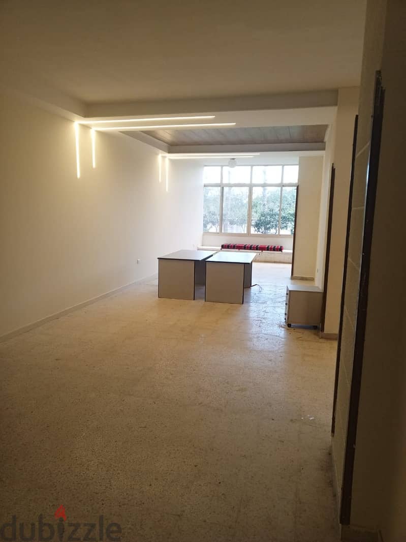 Office for rent in Aramoun مكتب للإيجار في عرمون 2