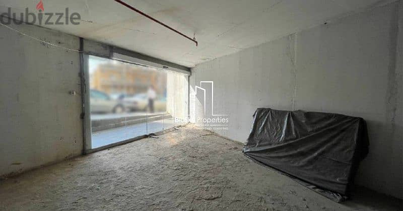 Showroom 340m² For SALE In Achrafieh #JF 5