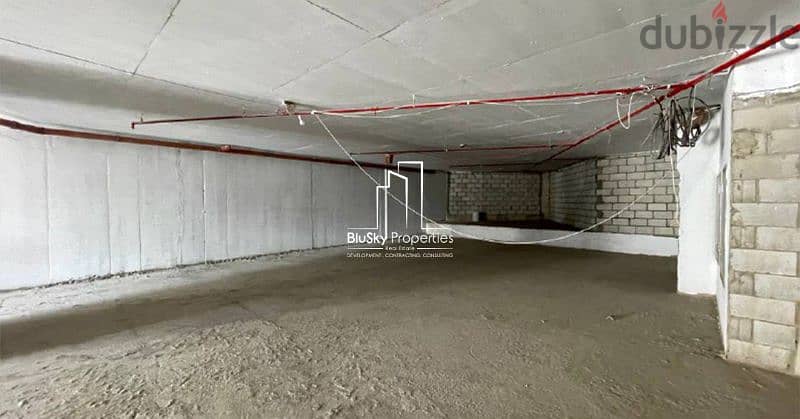 Showroom 340m² For SALE In Achrafieh #JF 6