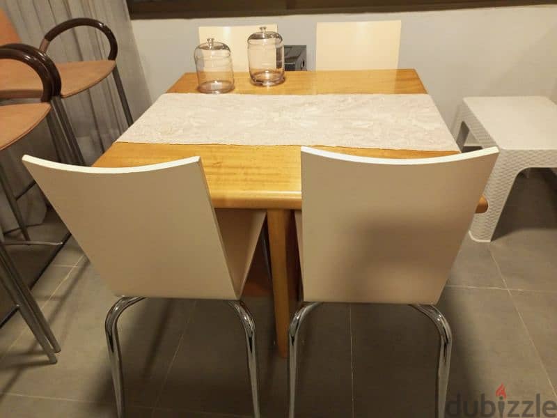 dining table with 4 chairs 0