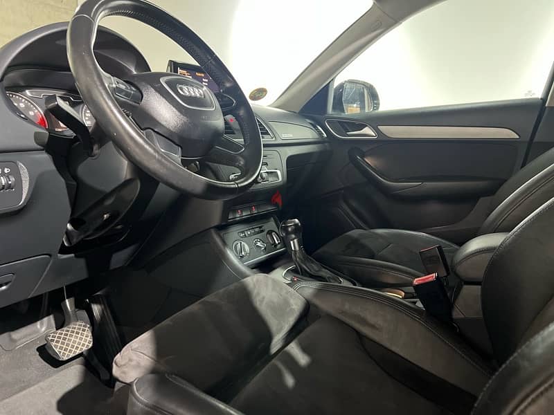 Audi Q3 quattro Panoramic Sport extended seats 9