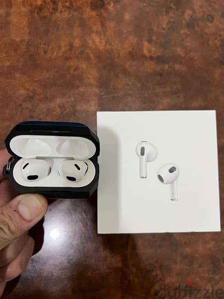 Apple Airpods 3 ( 3rd Generation )( Magsafe Charging Case ) 2