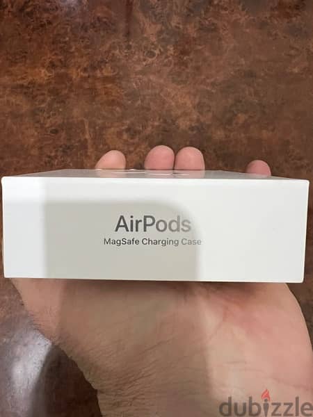 Apple Airpods 3 ( 3rd Generation )( Magsafe Charging Case ) 3