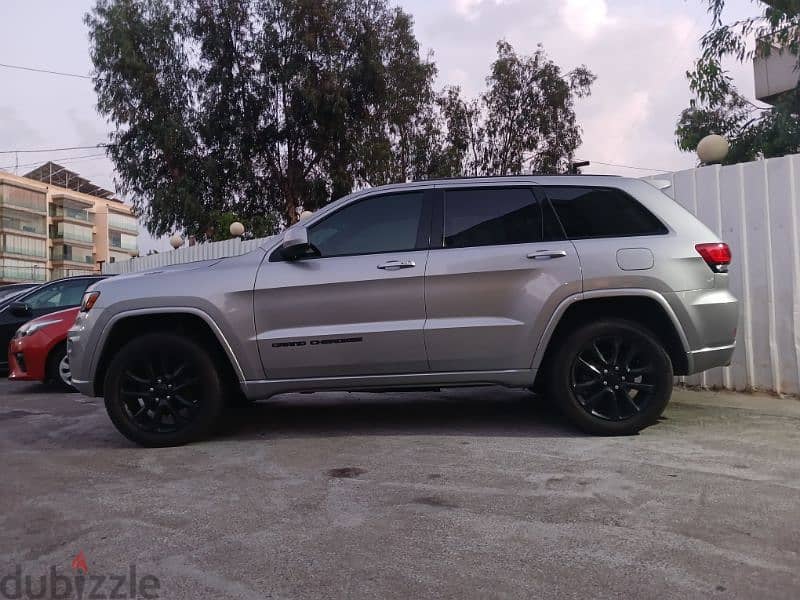 Gharib Motors: Jeep Grand Cherokee Altitude 2017 grey/black 03-050207 5