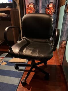 Adjustable desk chair 0