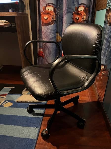 Adjustable desk chair 1