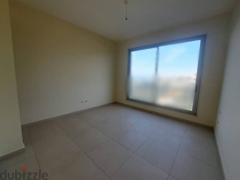 Charming Mountain View Residence: Spacious 3 BR Apartment in Louaizeh 1