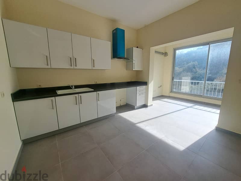 Charming Mountain View Residence: Spacious 3 BR Apartment in Louaizeh 2