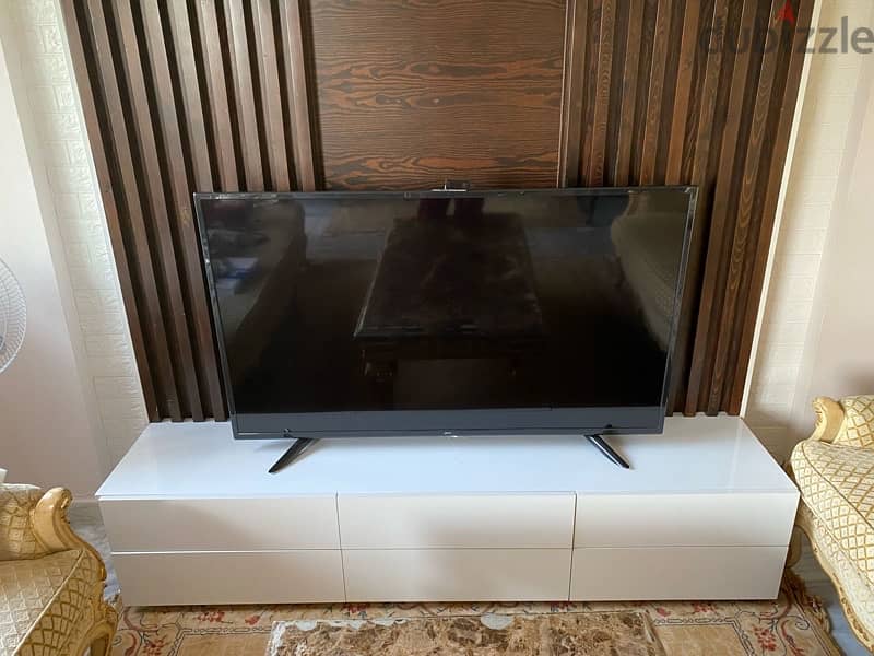 tv stand without the tv 1