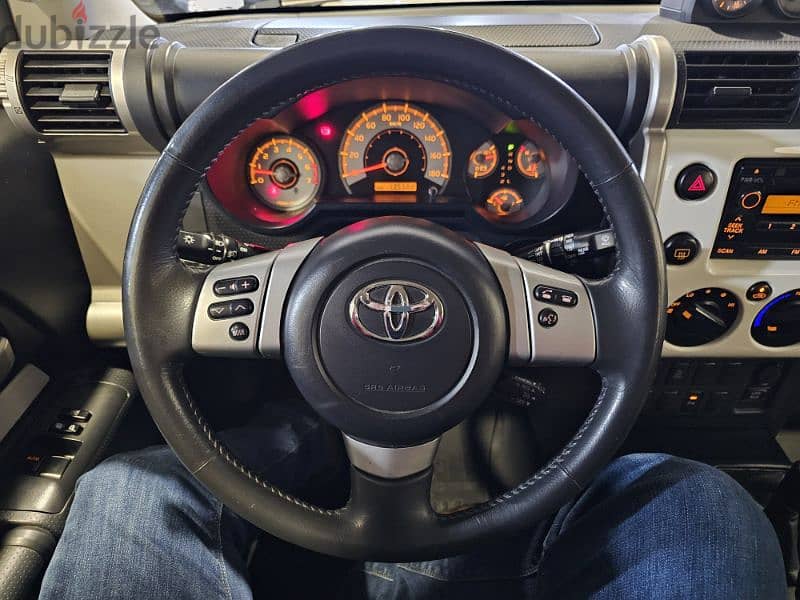 2015 Toyota FJ Cruiser High Pack Company Source BUMC 1 Owner Like New! 13