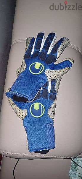 Uhlsport Hyperact Supergrip + Goalkeeper Gloves used 3 times only 1